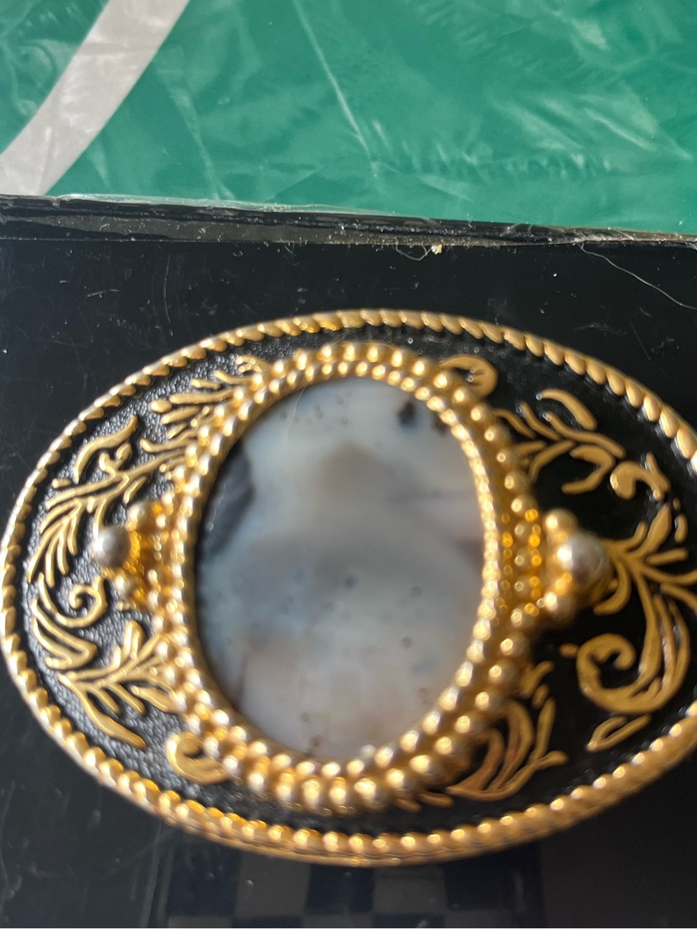Vintage Gold -Tone Black Oval Cameo Brooch with Agate Center